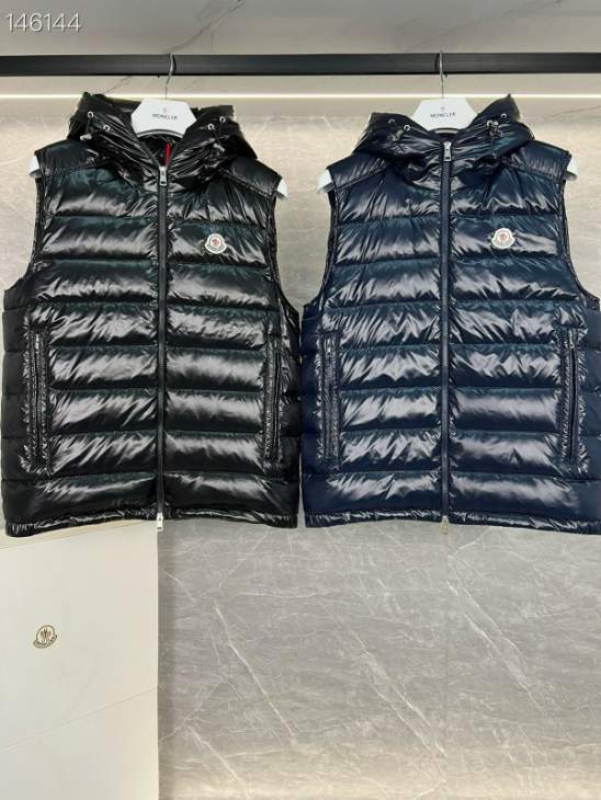 Picture of Moncler Down Jackets _SKUMonclersz1-526yr11637064